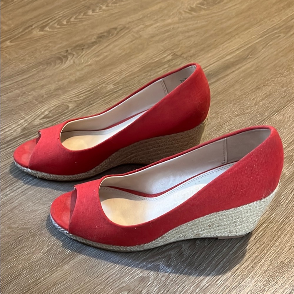 Kelly & Katie Women’s Red Open-Toe Wedge